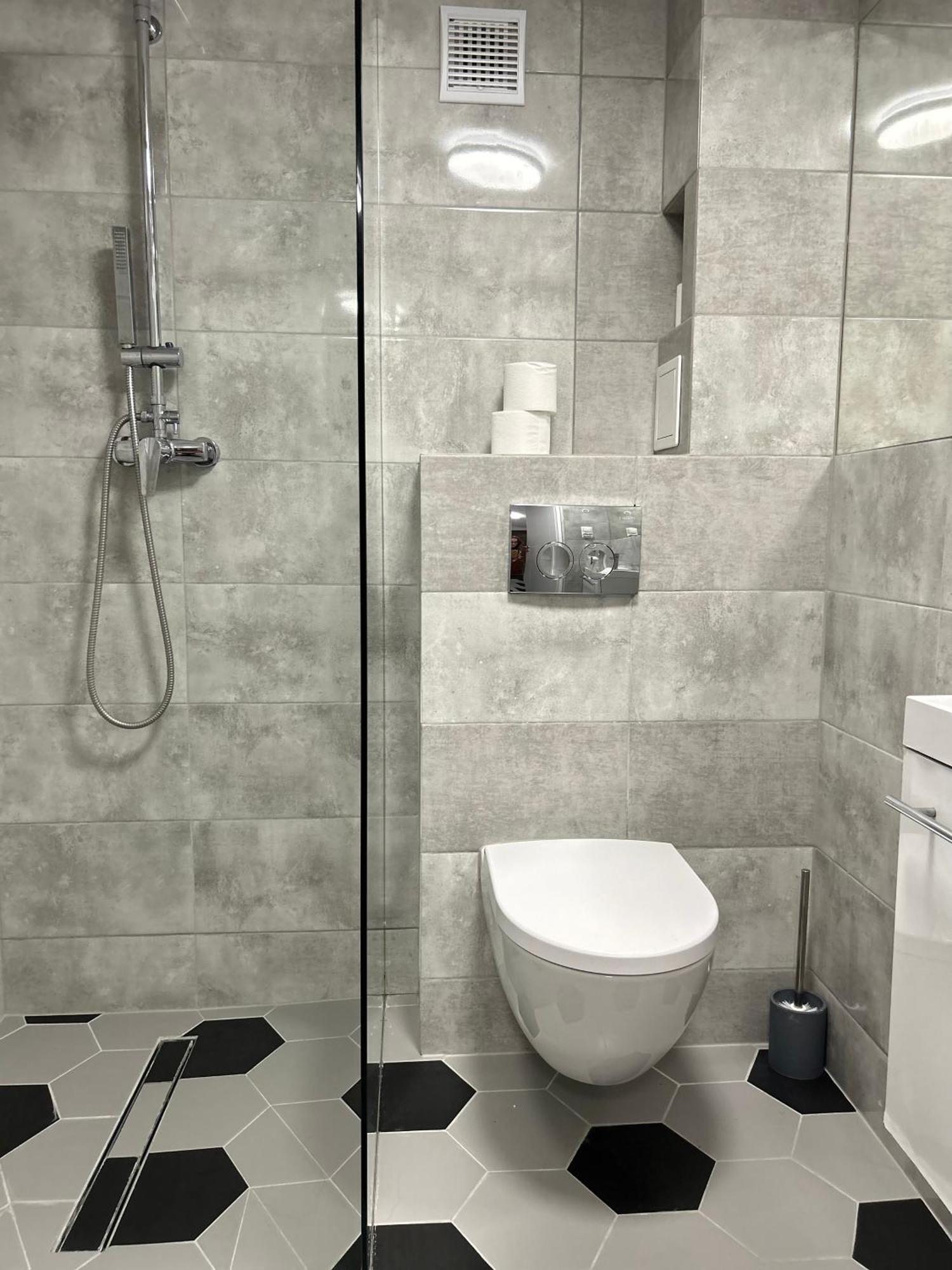 One Bed Apartment In Central 소포트 외부 사진