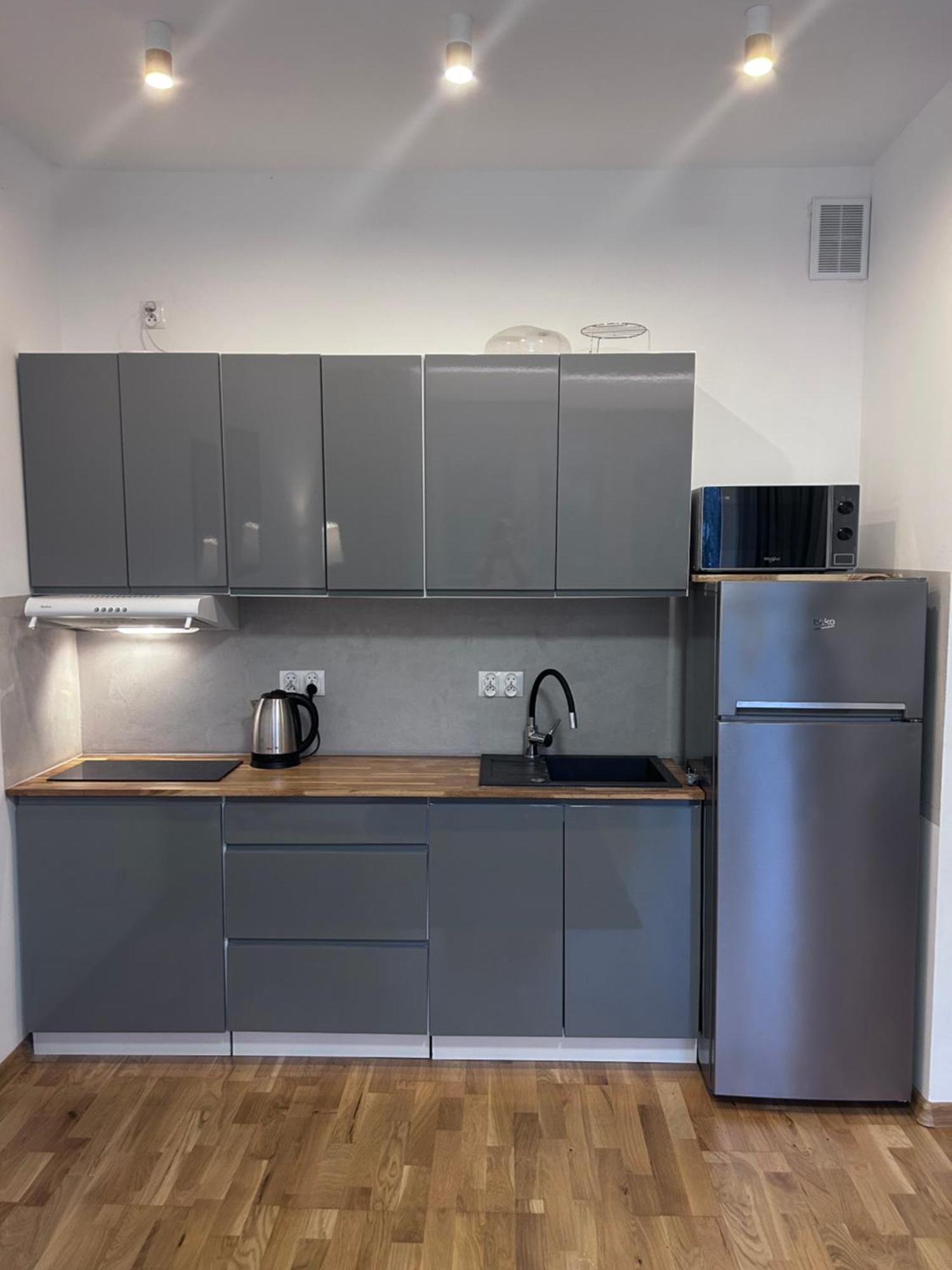 One Bed Apartment In Central 소포트 외부 사진